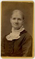 Portrait of an old woman with a large frilly white collar