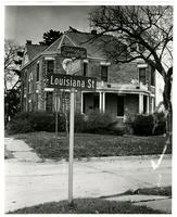 615 Louisiana and Street Sign