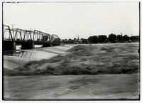 Bridge and dam, looking north (1908 Flood)