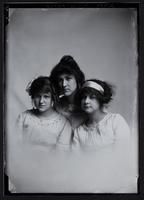 Three Stoltz girls (13068)