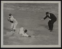 Probably KC Athletics vs. NY Yankees - April 29, 1955?