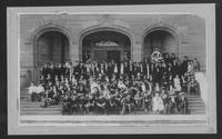 Class of 1905 on the steps of Blake Hall
